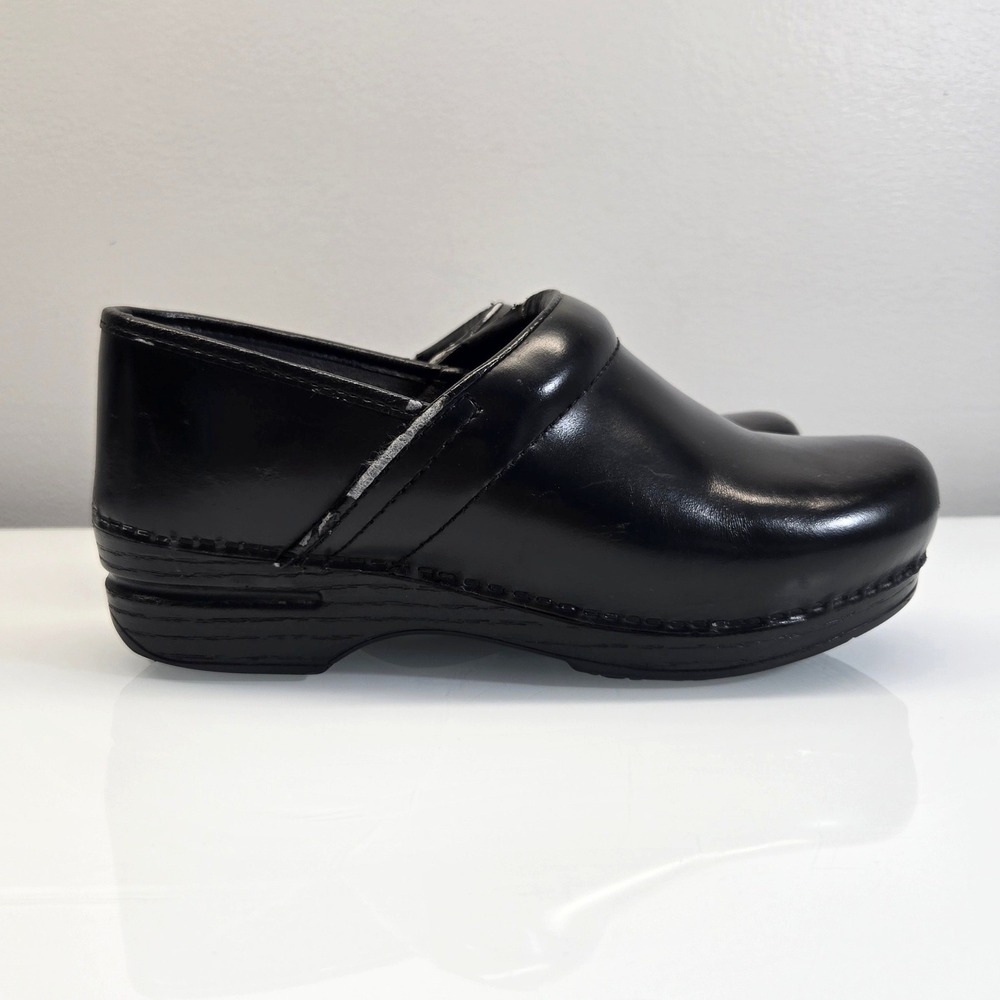 Dansko XP Clogs EU 39 US 8.5 Wide Black Leather Slip Resistant Nurse Work Shoes
